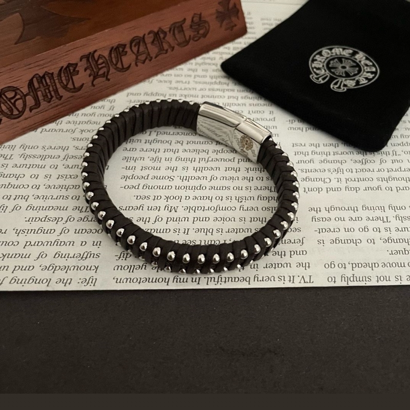 Ch**me He**ts bracelets